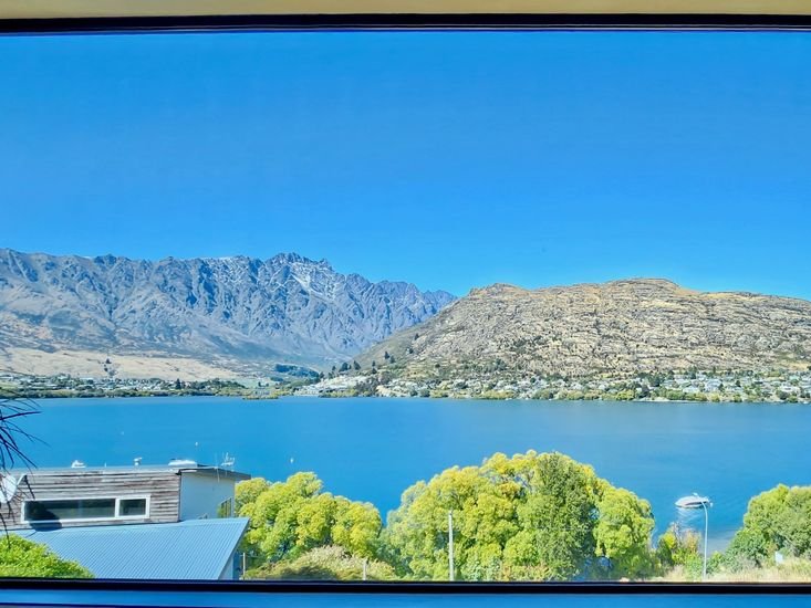 Picture Perfect - Queenstown Holiday Home