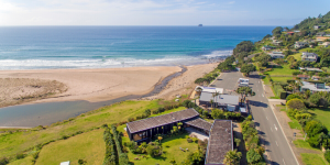 Pacific Beachfront – Hot Water Beach