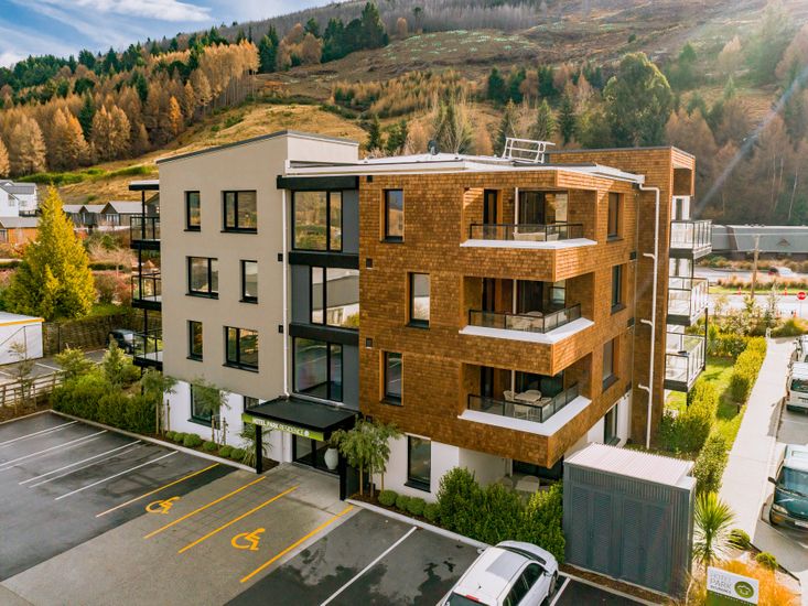 Four FamilyFriendly Apartments in Arthurs Point, Queenstown Bachcare