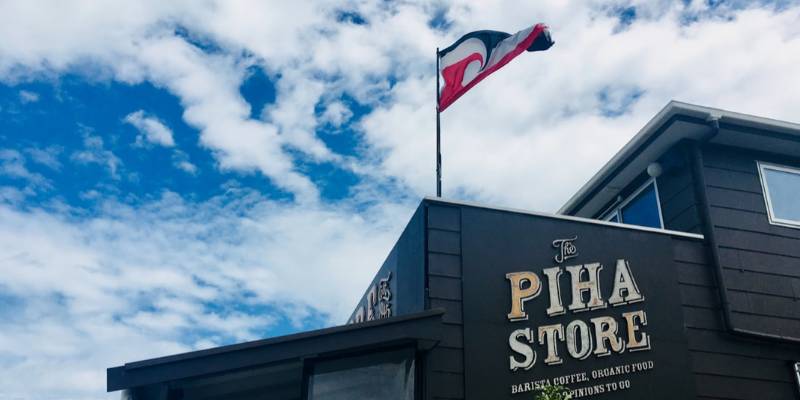 Eat some really good food - Things to do to in Piha